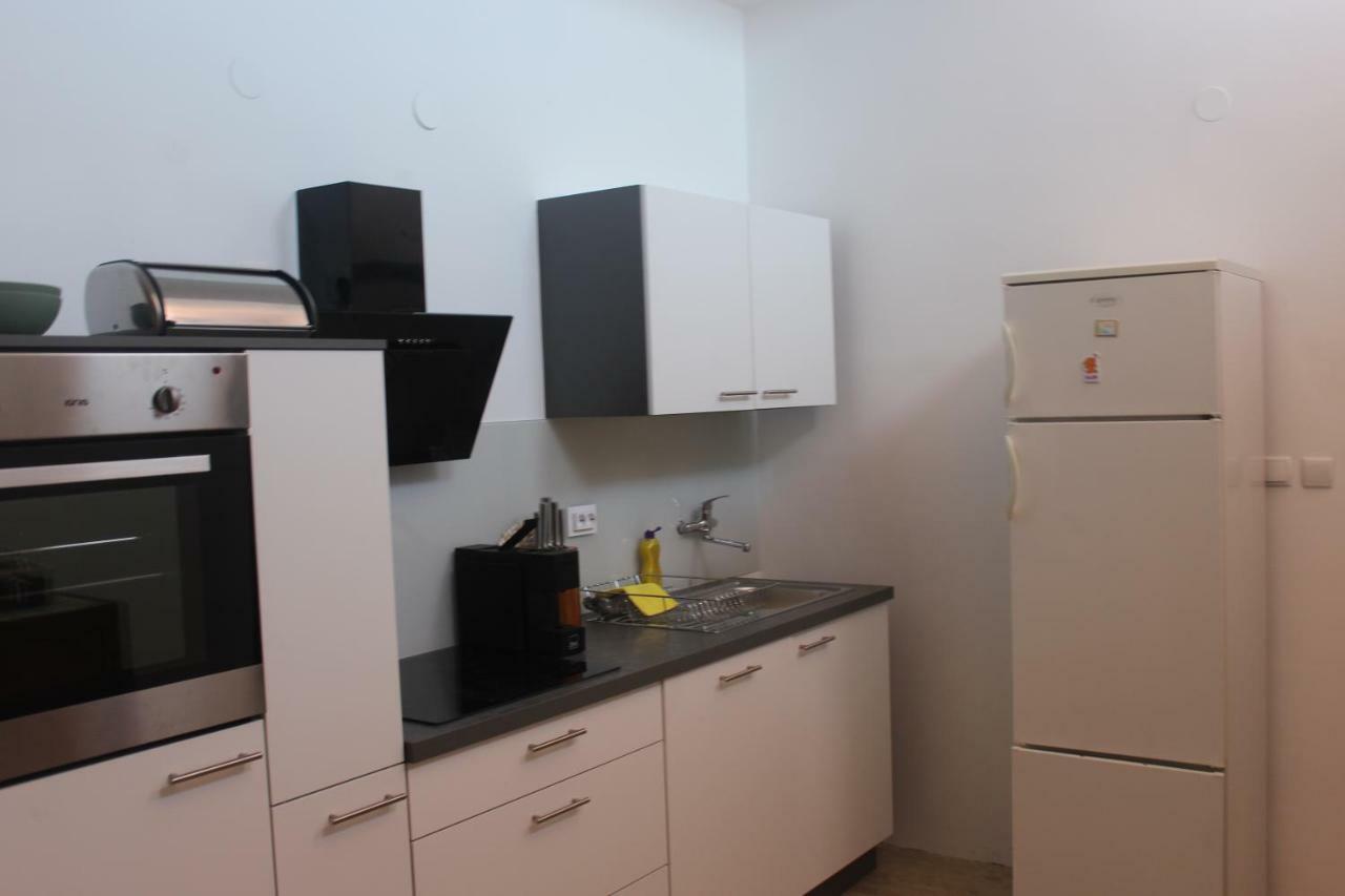 Апартаменты Apartman Koralj Пула Экстерьер фото